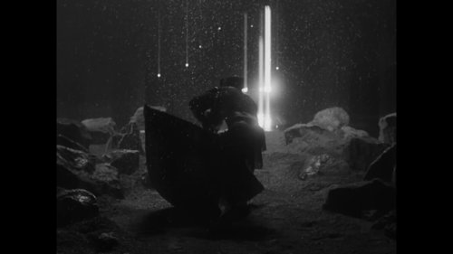little_simz_-_flood_(official_music_video)_frame_10.0.jpg