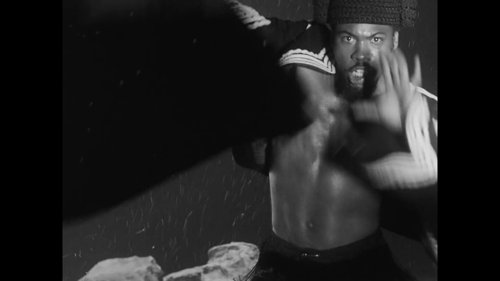 little_simz_-_flood_(official_music_video)_frame_104.0.jpg