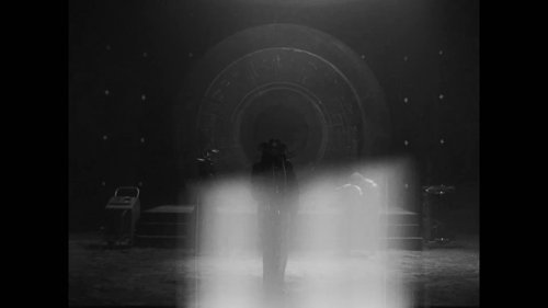 little_simz_-_flood_(official_music_video)_frame_132.0.jpg