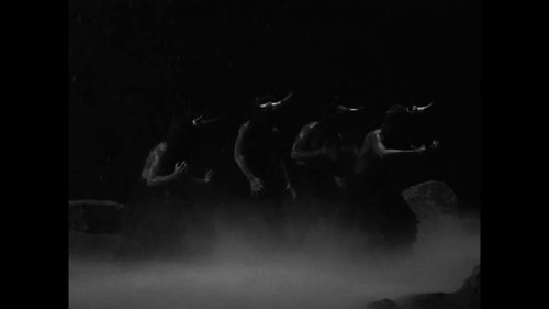 little_simz_-_flood_(official_music_video)_frame_148.0.jpg