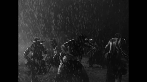 little_simz_-_flood_(official_music_video)_frame_162.0.jpg