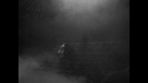 little_simz_-_flood_(official_music_video)_frame_26.0.jpg