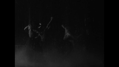 little_simz_-_flood_(official_music_video)_frame_50.0.jpg