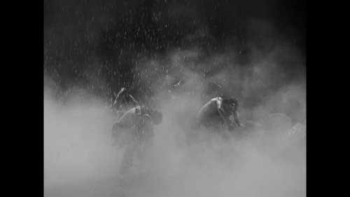 little_simz_-_flood_(official_music_video)_frame_6.0.jpg