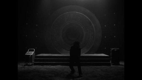 little_simz_-_flood_(official_music_video)_frame_76.0.jpg