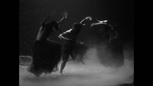 little_simz_-_flood_(official_music_video)_frame_84.0.jpg