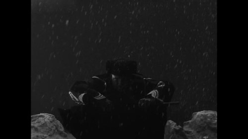 little_simz_-_flood_(official_music_video)_frame_86.0.jpg