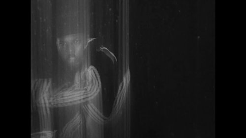 little_simz_-_flood_(official_music_video)_frame_92.0.jpg