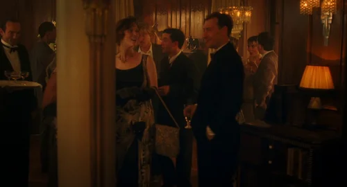midnight_in_paris_frame_1739129053.9858348.webp