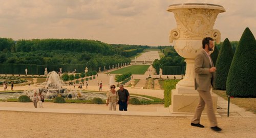 midnight_in_paris_frame_1739128947.8472936.jpg