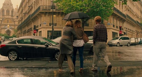 midnight_in_paris_frame_1739129228.197191.jpg