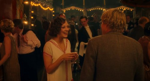 midnight_in_paris_frame_1739129404.1844316.jpg