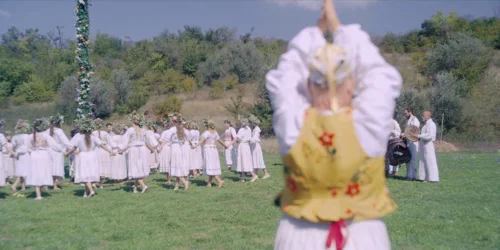 midsommar_frame_1738859301.153878.webp