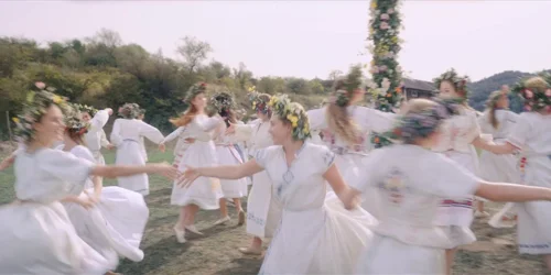 midsommar_frame_1738859302.3549118.webp