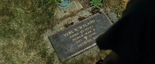 my_dead_friend_zoe_frames_frame_85.webp