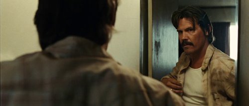 no_country_for_old_men_frame_1739051963.4325092.jpg