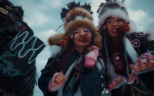otyken_-_day_by_day_(official_music_video)_frame_201.0.webp