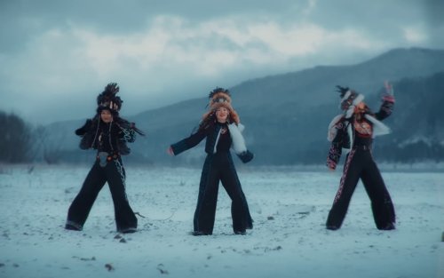 otyken_-_day_by_day_(official_music_video)_frame_102.0.jpg