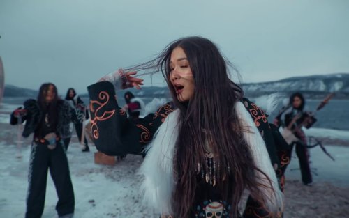 otyken_-_day_by_day_(official_music_video)_frame_213.0.jpg