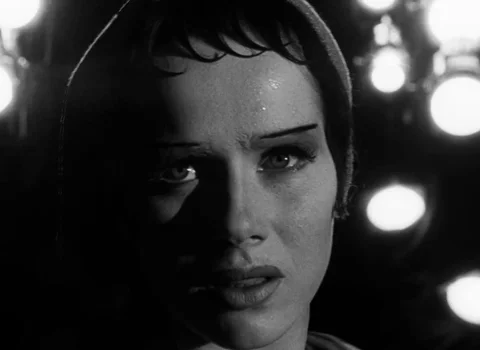 persona_frames_frame_234.webp