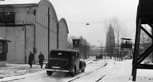 schindler's_list_frame_1738853301.1659453.webp