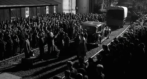 schindler's_list_frame_1738853307.9397552.webp