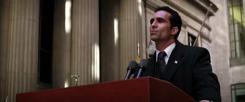 the_dark_knight_frames_frame_232.webp