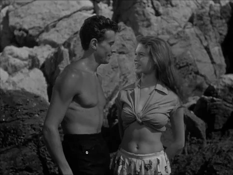 the_girl_in_the_bikini_frame_194.webp