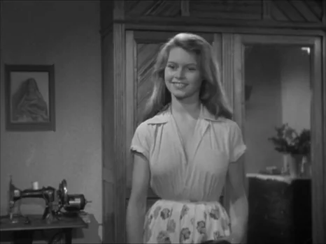 the_girl_in_the_bikini_frame_313.webp