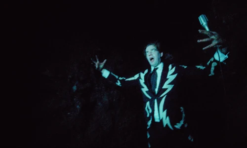 the_hives___bogus_operandi_official_music_video_frame_109.webp