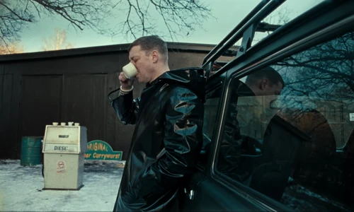 the_hives___bogus_operandi_official_music_video_frame_41.webp