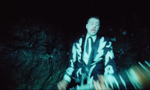 the_hives___bogus_operandi_official_music_video_frame_93.webp