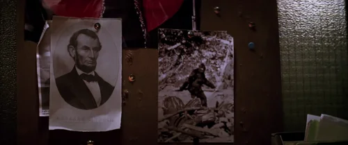 the_dark_knight_frames_frame_26.webp