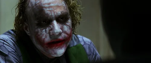 the_dark_knight_frames_frame_332.webp