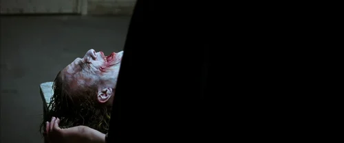 the_dark_knight_frames_frame_337.webp