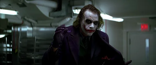 the_dark_knight_frames_frame_98.webp