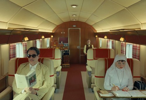the_phoenician_scheme_frames_frame_181.jpg