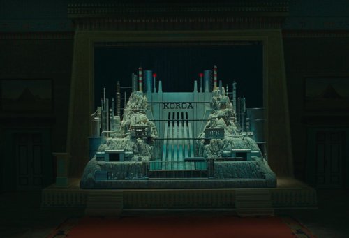 the_phoenician_scheme_frames_frame_540.jpg