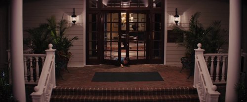 the_wolf_of_wall_street_frame_1738665680.675285.jpg