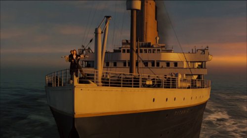 titanic_frame_1738666420.365101.jpg