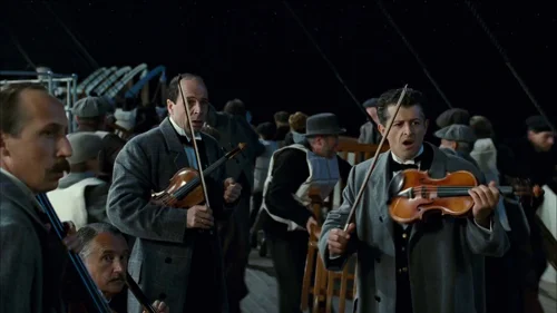 titanic_frame_1738666441.2595873.webp