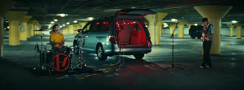 twenty_one_pilots___drum_show_official_video_frame_108.webp
