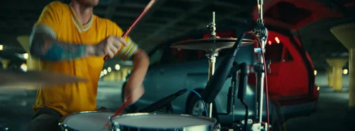 twenty_one_pilots___drum_show_official_video_frame_12.webp