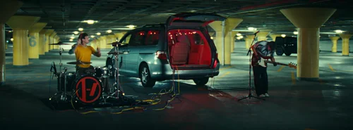 twenty_one_pilots___drum_show_official_video_frame_38.webp