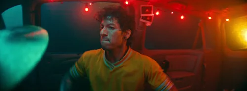 twenty_one_pilots___drum_show_official_video_frame_78.webp