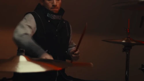 twenty_one_pilots___overcompensate_official_video_frame_41.webp