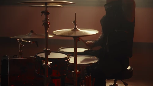 twenty_one_pilots___overcompensate_official_video_frame_42.webp
