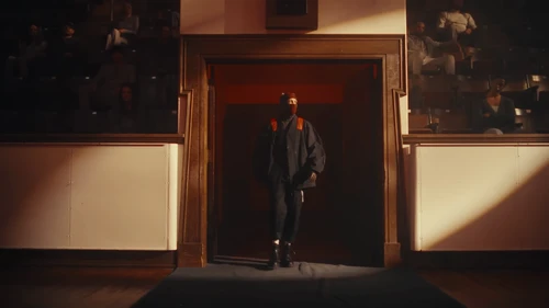 twenty_one_pilots___overcompensate_official_video_frame_51.webp