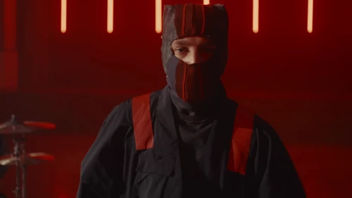 twenty_one_pilots___overcompensate_official_video_frame_69.webp