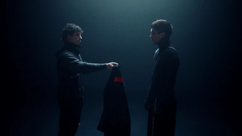 twenty_one_pilots_-_the_contract_(official_video)_frames_frame_127.webp
